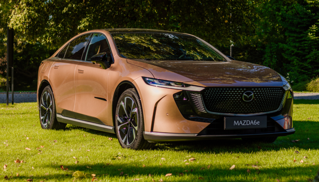 Mazda6e w plenerze