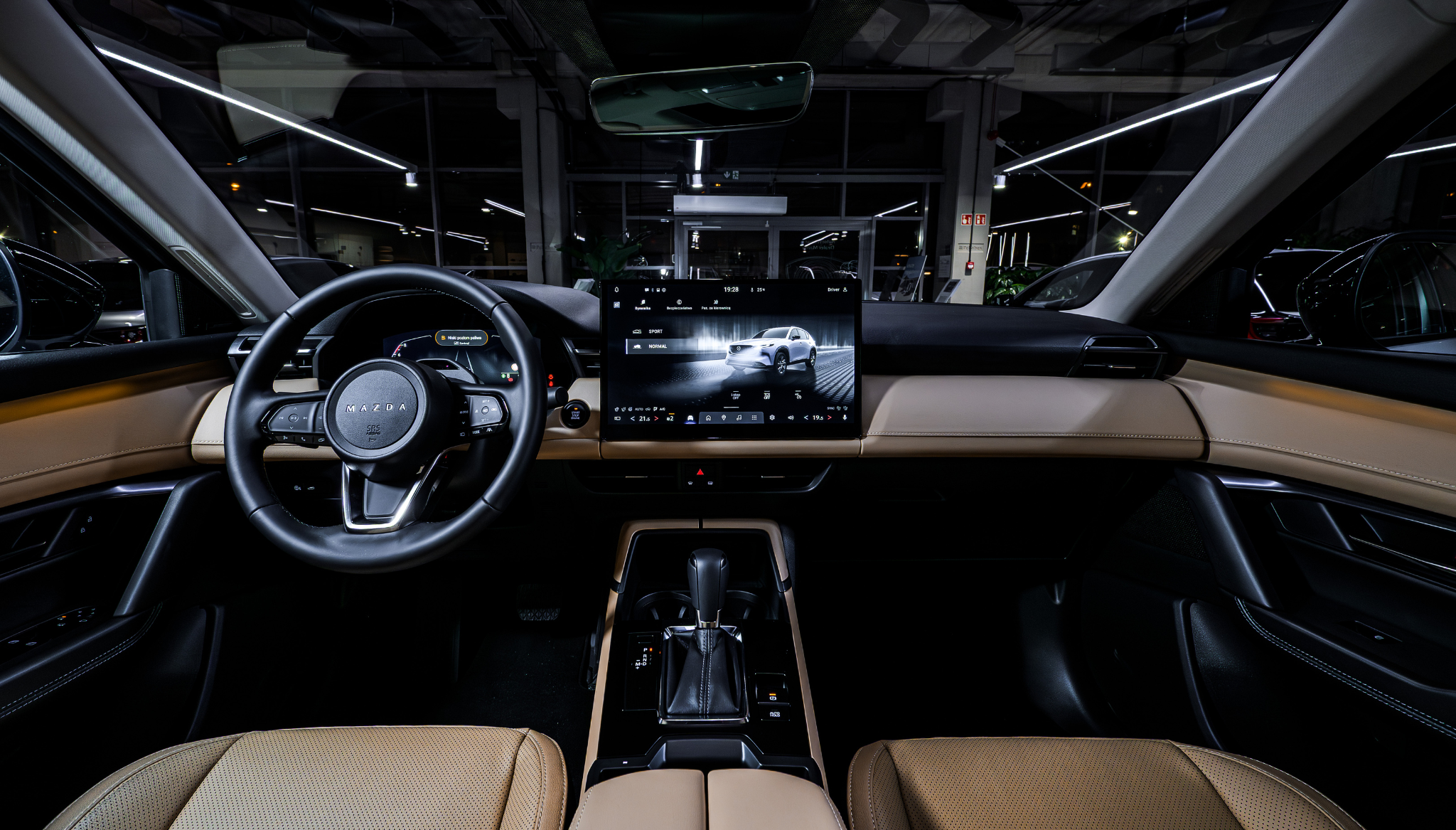 Nowa Nowa Mazda CX-5_2026_kokpit